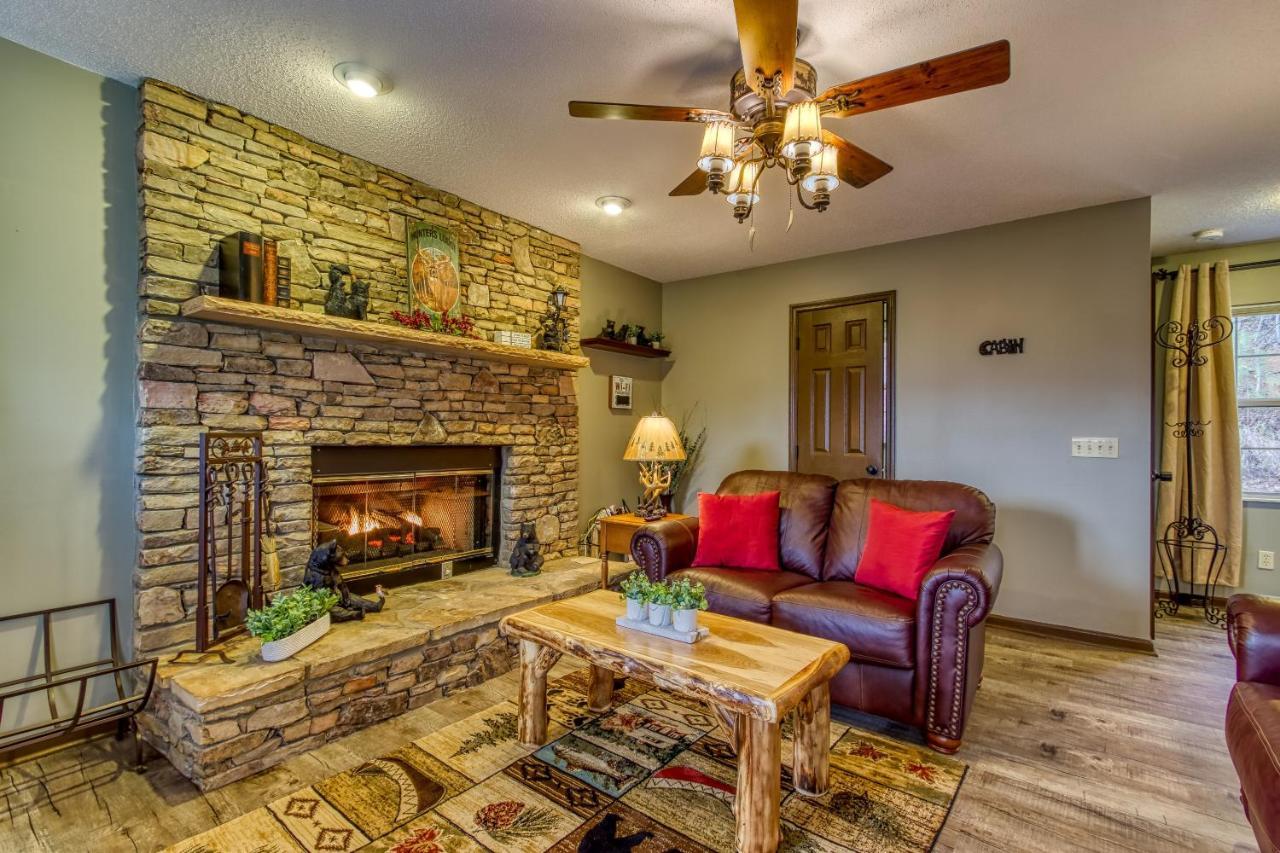 3 Decks, Mtn Views! Tree Tops By Honeybearcabins - Luxury Rain Showers, 3 King Suites, Xl Hottub, Fireplace, Bear Sightings Gatlinburg Exterior foto