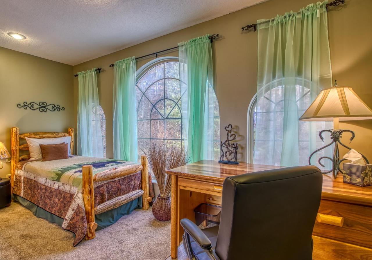 3 Decks, Mtn Views! Tree Tops By Honeybearcabins - Luxury Rain Showers, 3 King Suites, Xl Hottub, Fireplace, Bear Sightings Gatlinburg Exterior foto