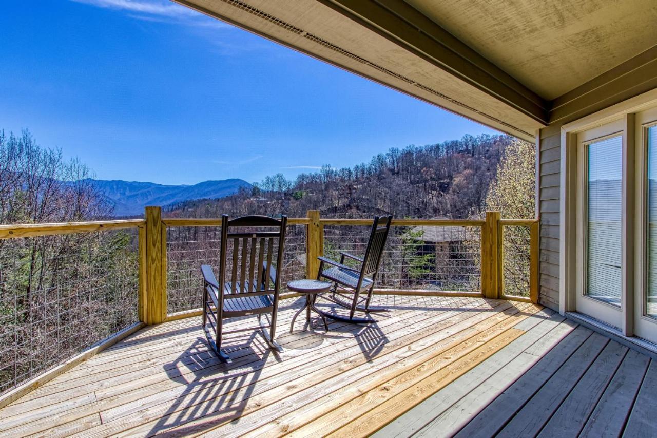 3 Decks, Mtn Views! Tree Tops By Honeybearcabins - Luxury Rain Showers, 3 King Suites, Xl Hottub, Fireplace, Bear Sightings Gatlinburg Exterior foto